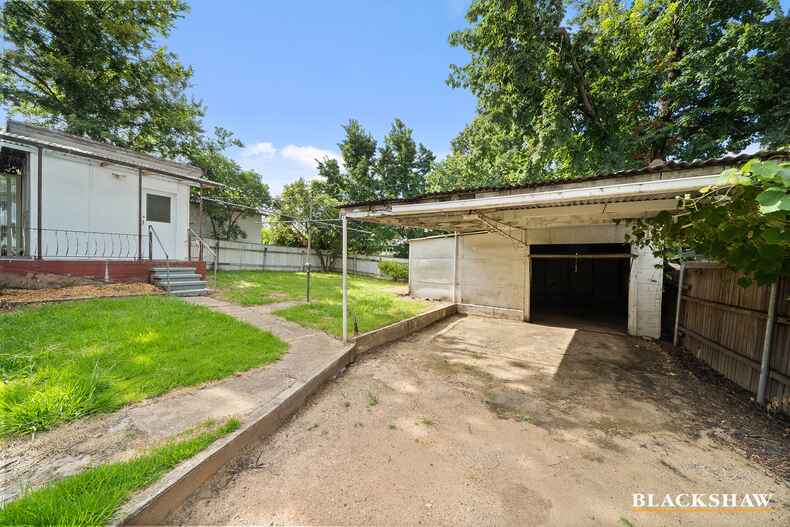 30 Hirst Avenue Queanbeyan