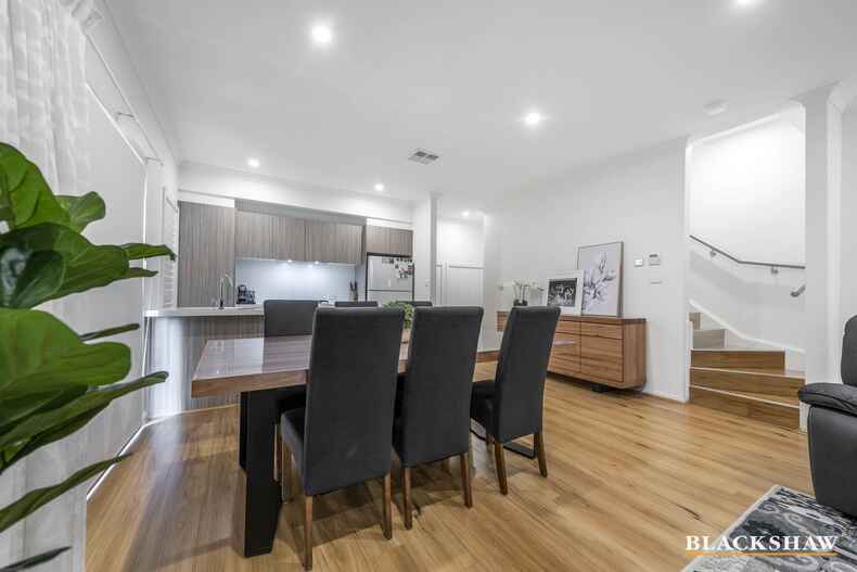 24 John Gorton Drive Coombs 24 John Gorton Drive Coombs