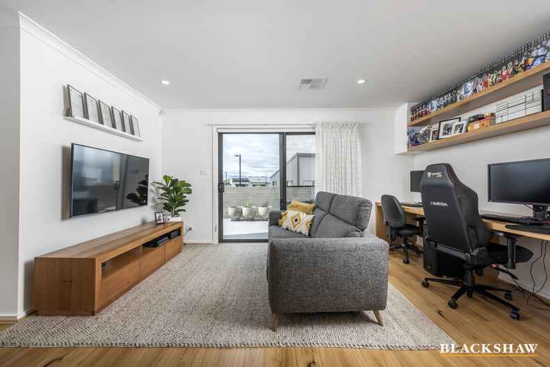 24 John Gorton Drive Coombs 24 John Gorton Drive Coombs