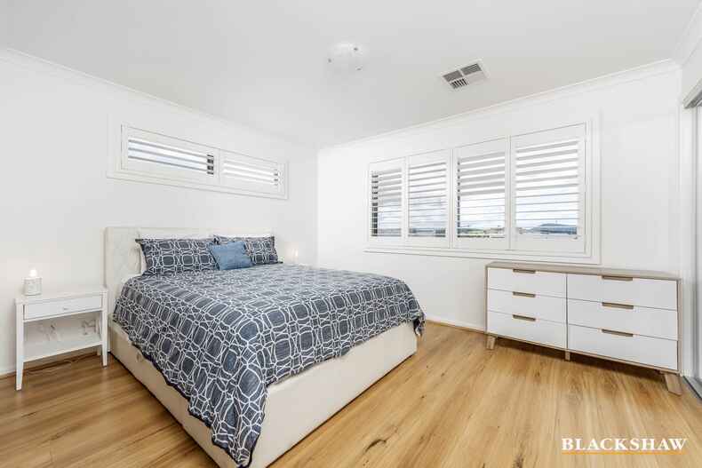 24 John Gorton Drive Coombs 24 John Gorton Drive Coombs