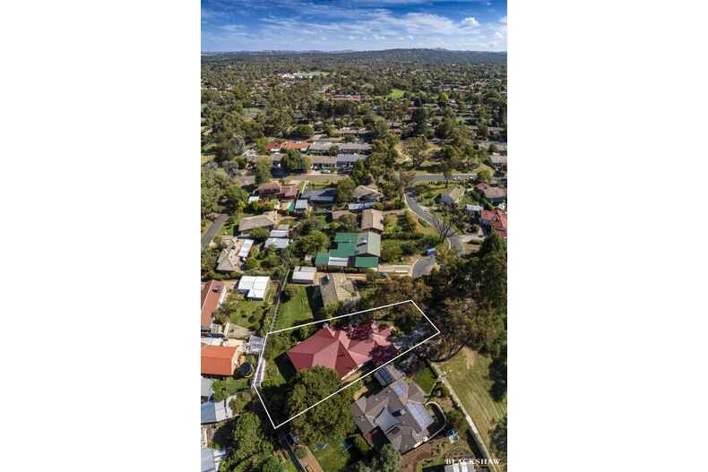 10 De Garis Place Scullin 10 De Garis Place Scullin