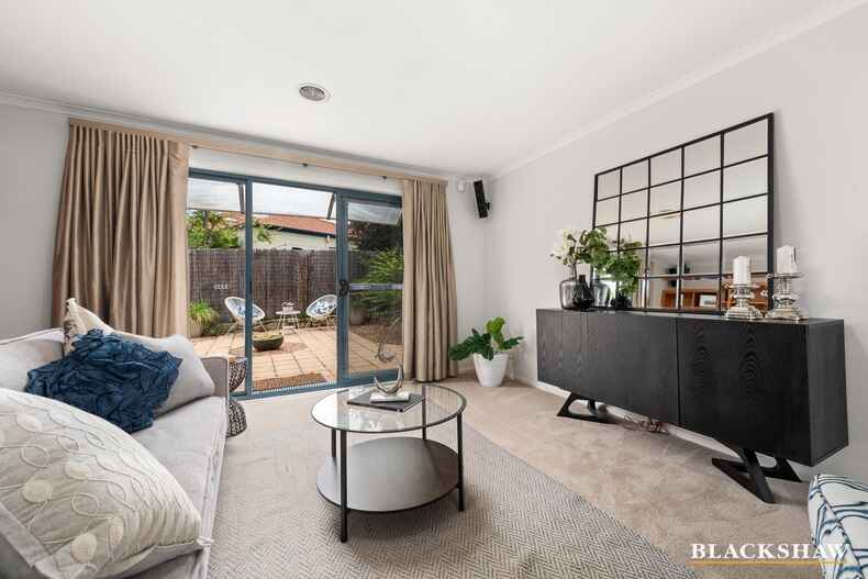 2/1 Bibb Place Greenway 2/1 Bibb Place Greenway