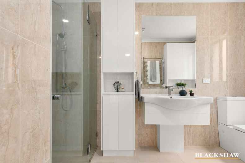 2/1 Bibb Place Greenway 2/1 Bibb Place Greenway