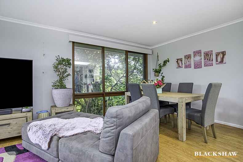 63 Buvelot Street Weston 63 Buvelot Street Weston