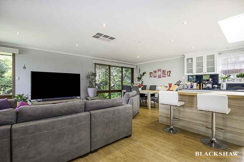 63 Buvelot Street Weston 63 Buvelot Street Weston