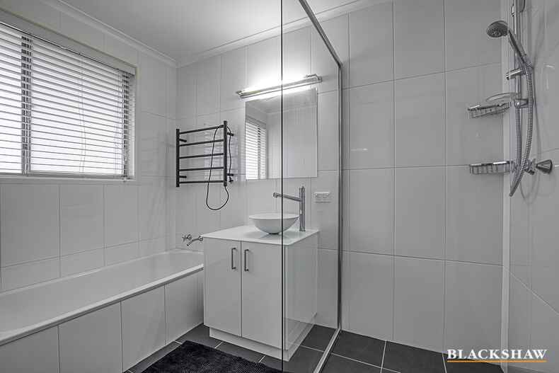 63 Buvelot Street Weston 63 Buvelot Street Weston