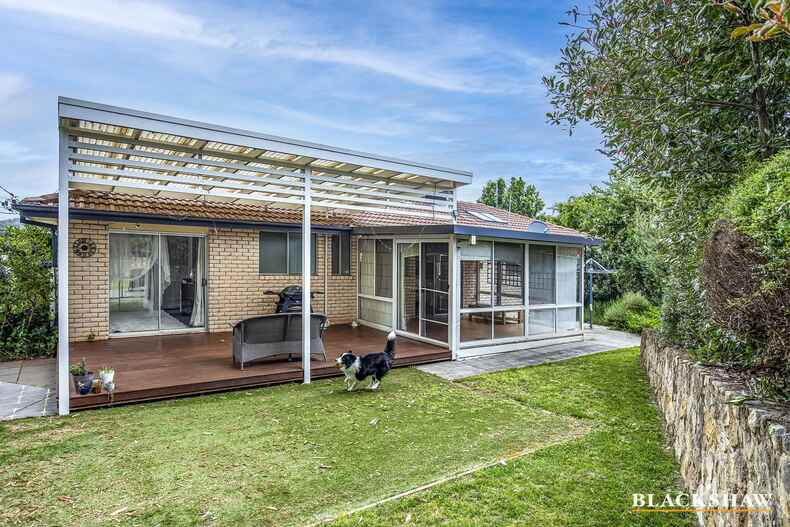 63 Buvelot Street Weston 63 Buvelot Street Weston