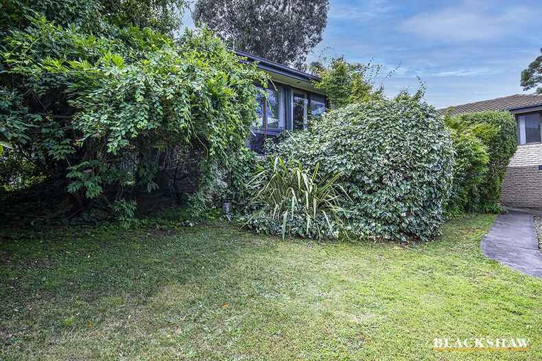 63 Buvelot Street Weston 63 Buvelot Street Weston