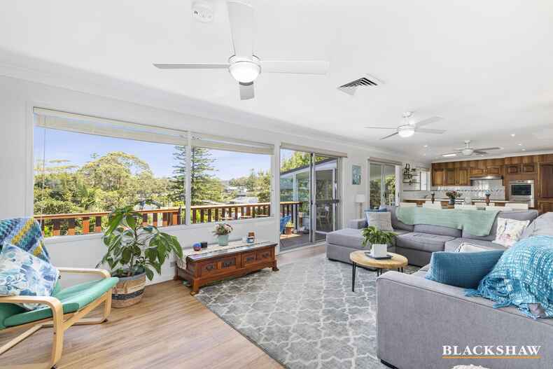 41 Barbara Crescent Denhams Beach 41 Barbara Crescent Denhams Beach