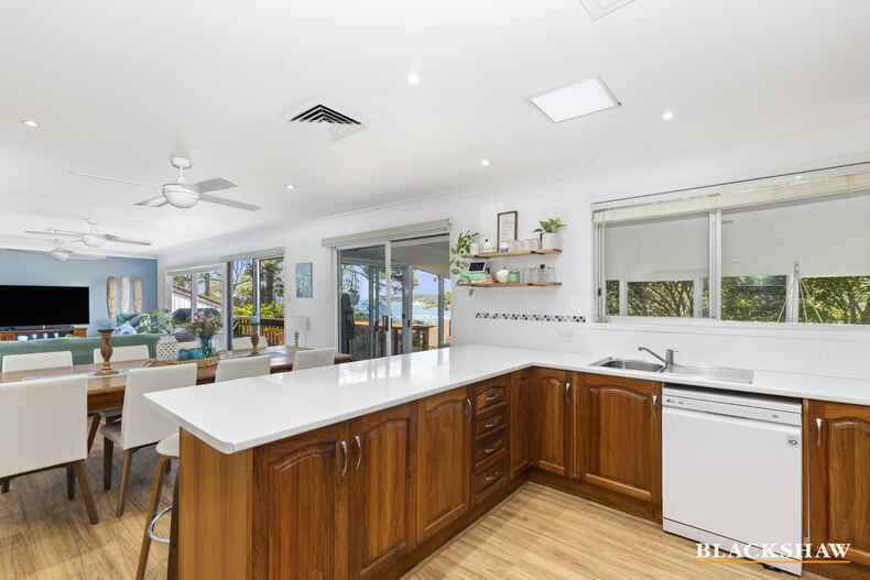 41 Barbara Crescent Denhams Beach 41 Barbara Crescent Denhams Beach