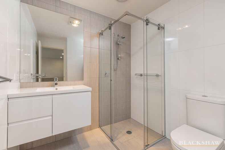 82/1 Limburg Way Greenway 82/1 Limburg Way Greenway