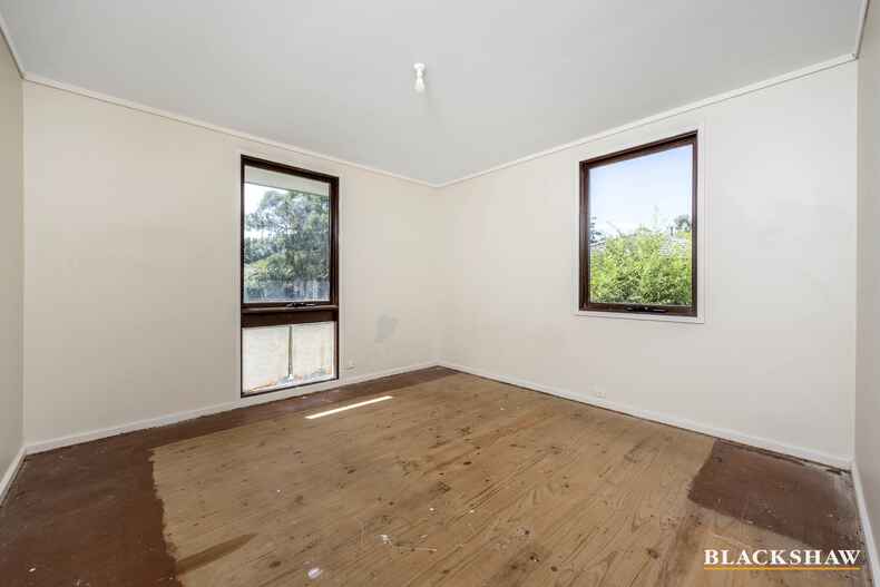 61 Ross Smith Crescent Scullin