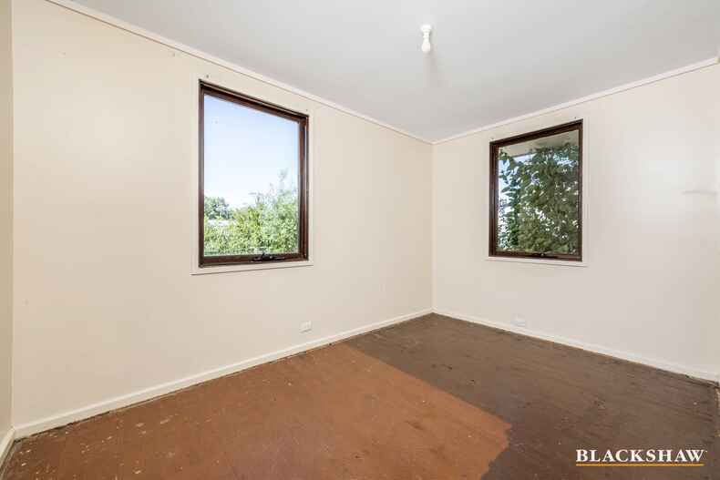 61 Ross Smith Crescent Scullin