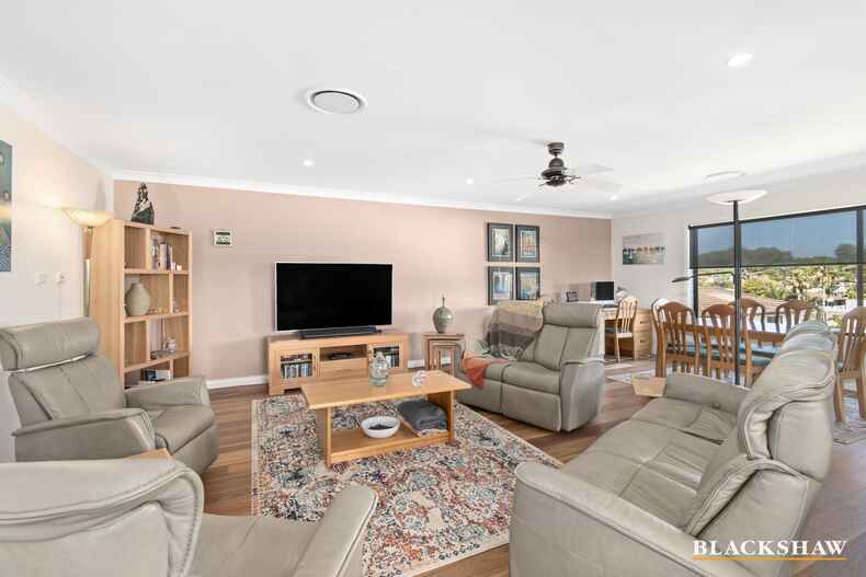 43 Karoo Crescent Malua Bay 43 Karoo Crescent Malua Bay