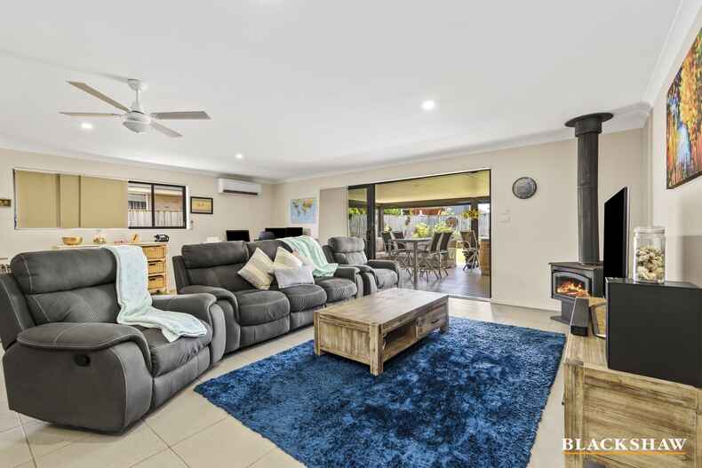 24 Red Hill Parade Tomakin 24 Red Hill Parade Tomakin