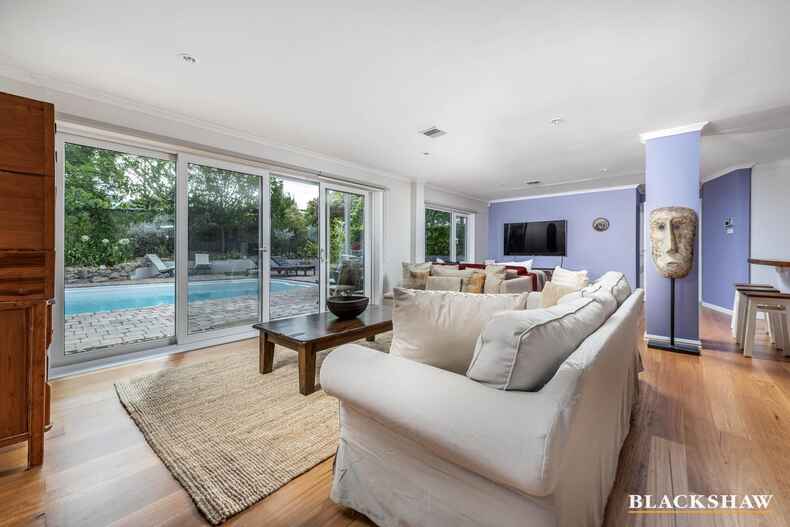 5 Calder Place Holder 5 Calder Place Holder