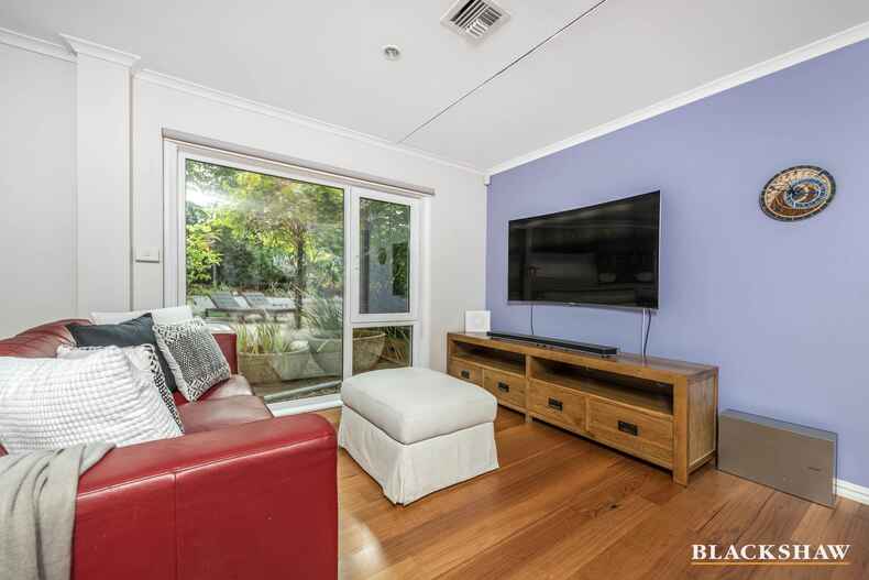 5 Calder Place Holder 5 Calder Place Holder