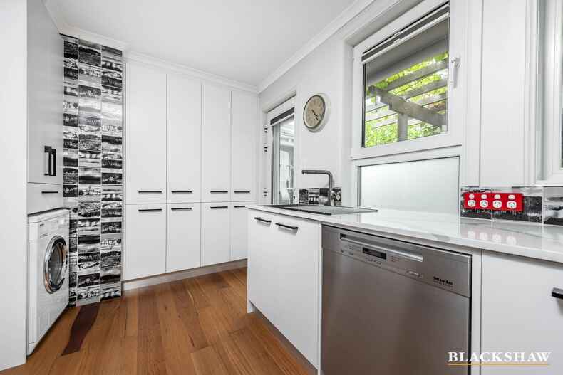 5 Calder Place Holder 5 Calder Place Holder