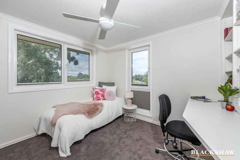 5 Calder Place Holder 5 Calder Place Holder