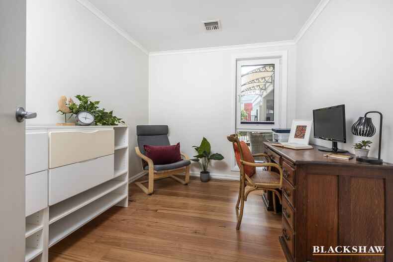 5 Calder Place Holder 5 Calder Place Holder