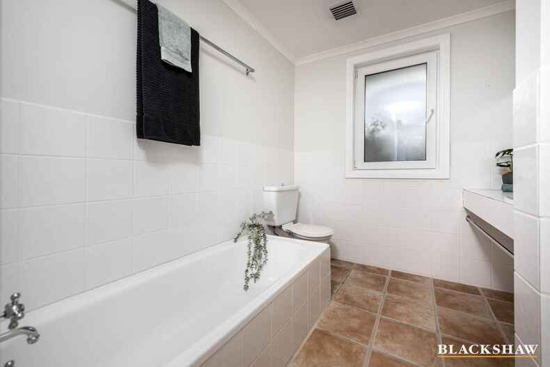 5 Calder Place Holder 5 Calder Place Holder