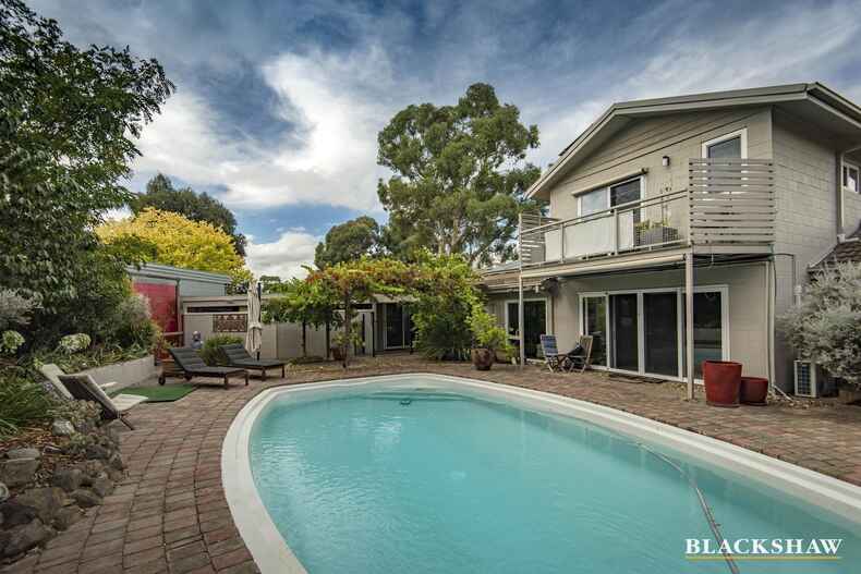 5 Calder Place Holder 5 Calder Place Holder