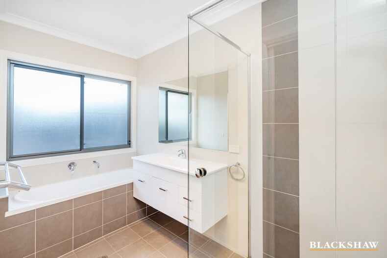 24 Durong Street Crace