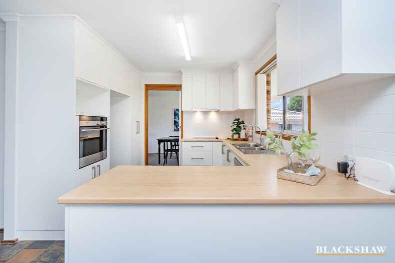 119 Ratcliffe Crescent Florey