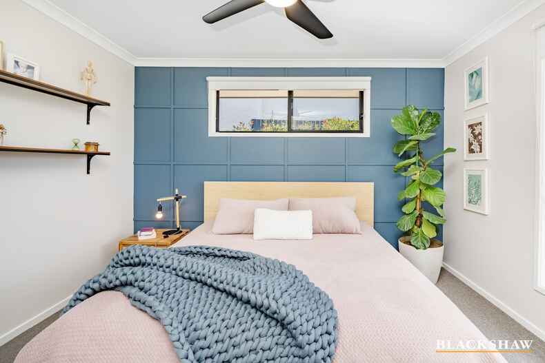 6 John James Loop Macgregor