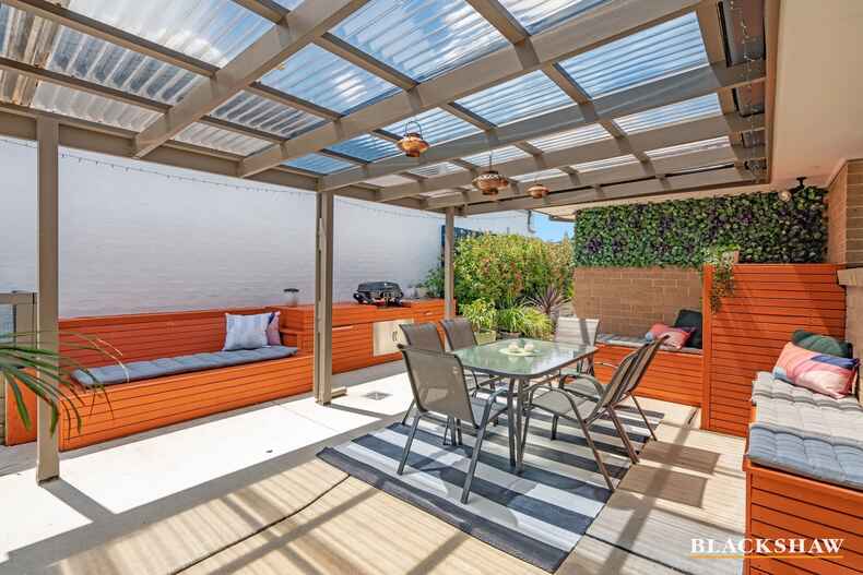 6 John James Loop Macgregor