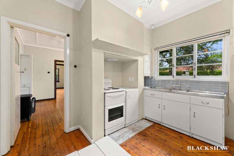 38 Lockyer Street Griffith 38 Lockyer Street Griffith
