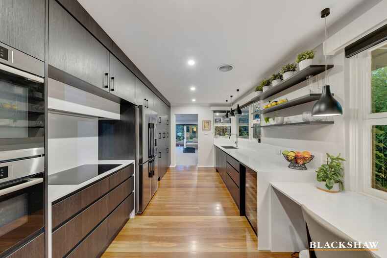 47 Stonehaven Crescent Deakin 47 Stonehaven Crescent Deakin