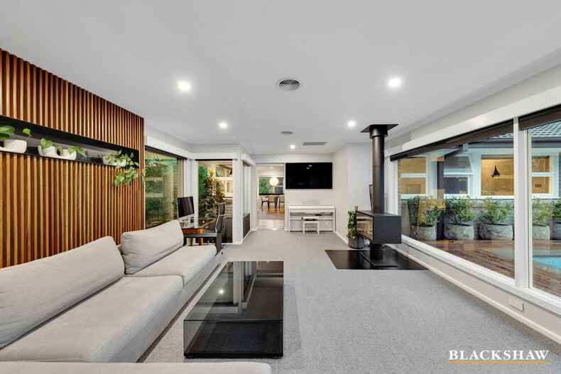 47 Stonehaven Crescent Deakin 47 Stonehaven Crescent Deakin