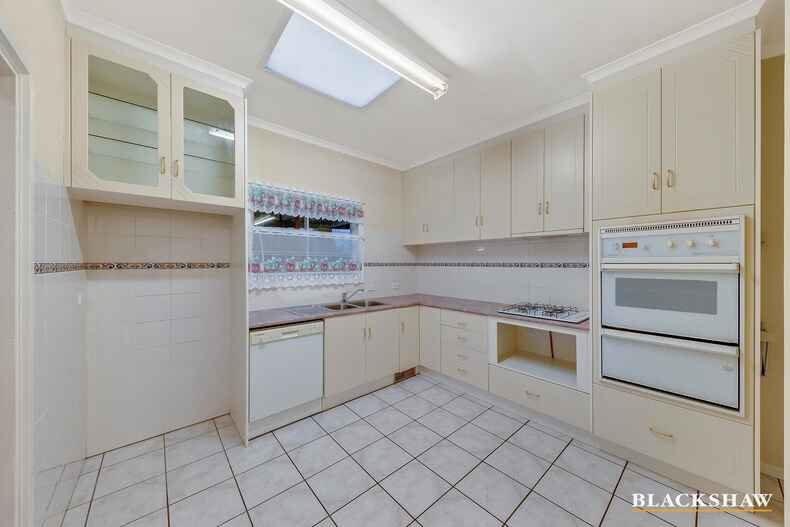 60 Novar Street Yarralumla 60 Novar Street Yarralumla