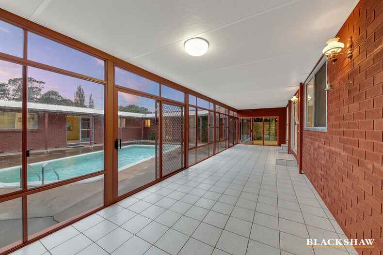 60 Novar Street Yarralumla 60 Novar Street Yarralumla