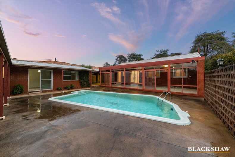 60 Novar Street Yarralumla 60 Novar Street Yarralumla