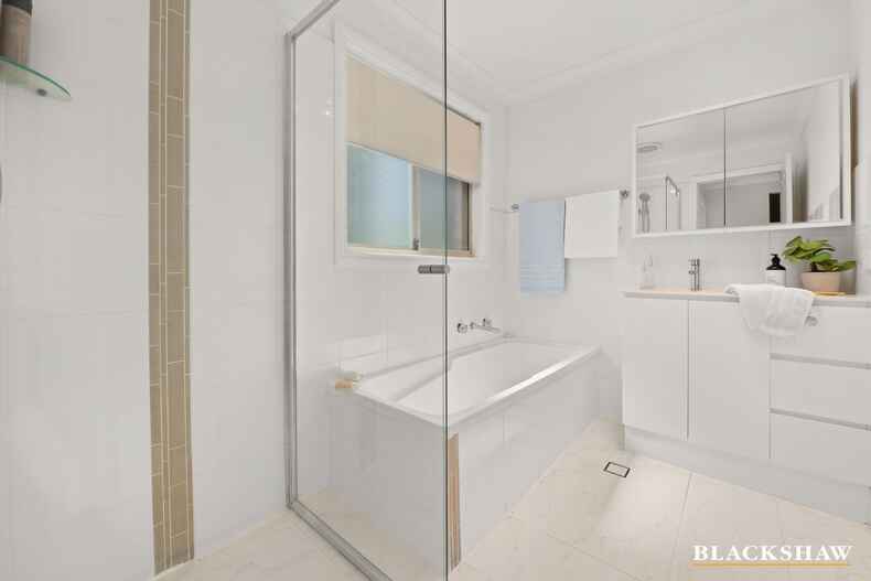 4/3 Derrington Crescent Bonython 4/3 Derrington Crescent Bonython