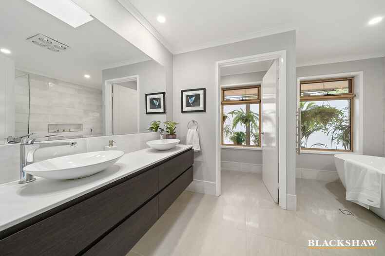 37 Twelvetrees Crescent Florey