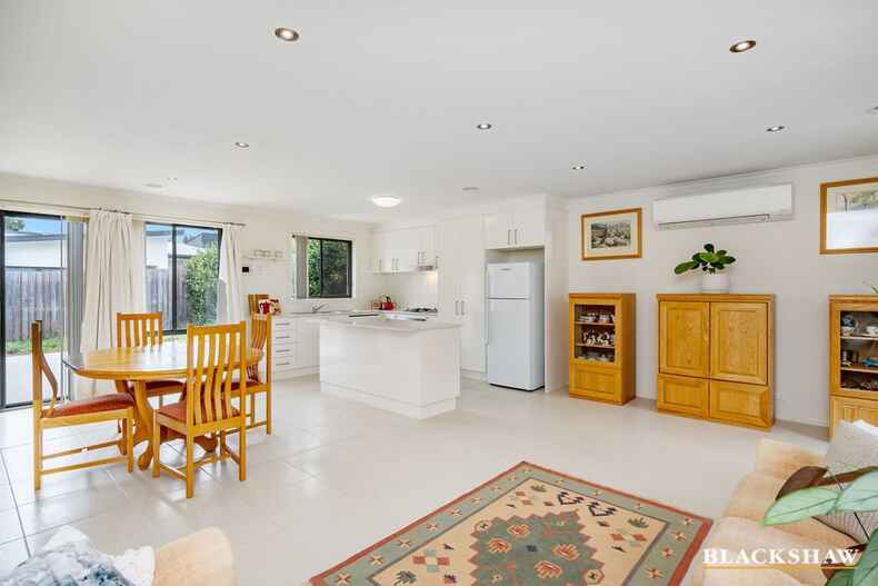 2/25 Lind Close Fraser 2/25 Lind Close Fraser