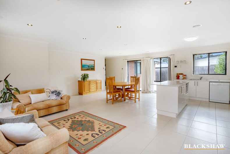 2/25 Lind Close Fraser 2/25 Lind Close Fraser