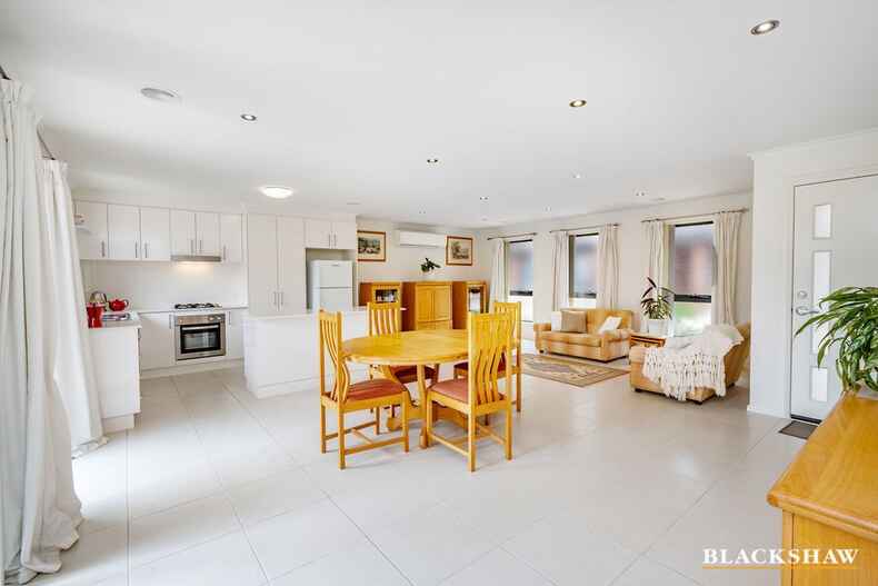 2/25 Lind Close Fraser 2/25 Lind Close Fraser