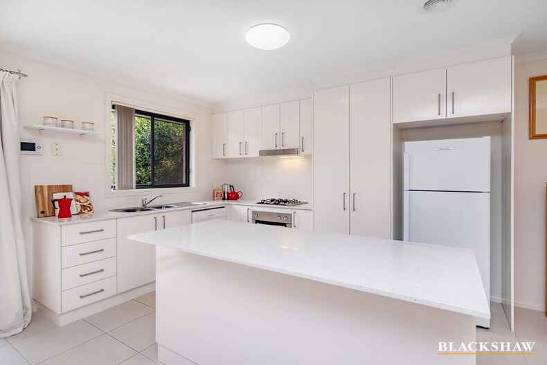 2/25 Lind Close Fraser 2/25 Lind Close Fraser