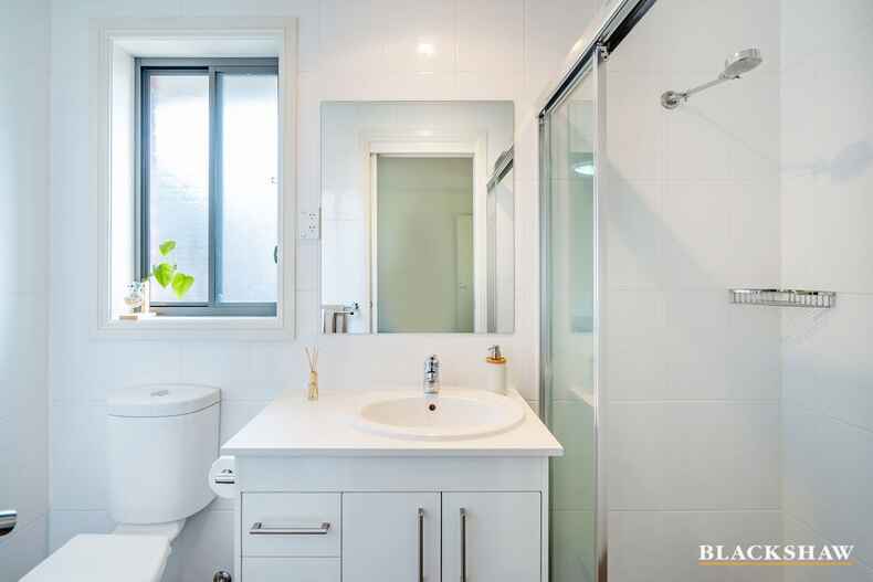 2/25 Lind Close Fraser 2/25 Lind Close Fraser