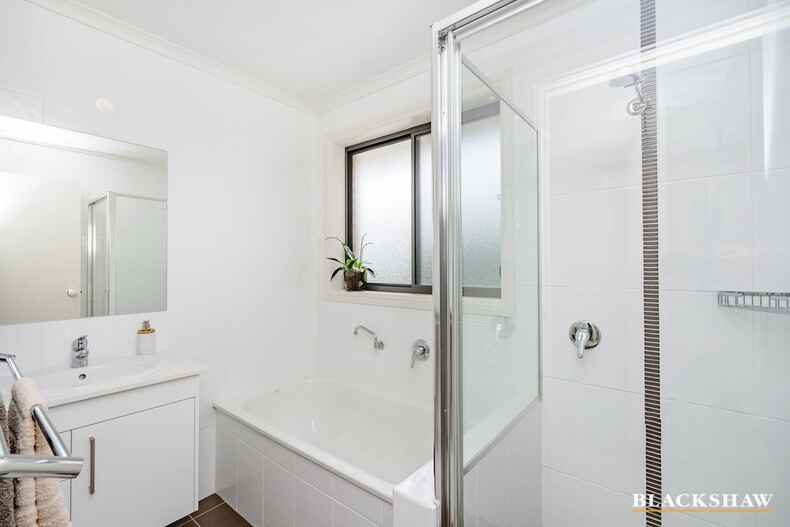 2/25 Lind Close Fraser 2/25 Lind Close Fraser