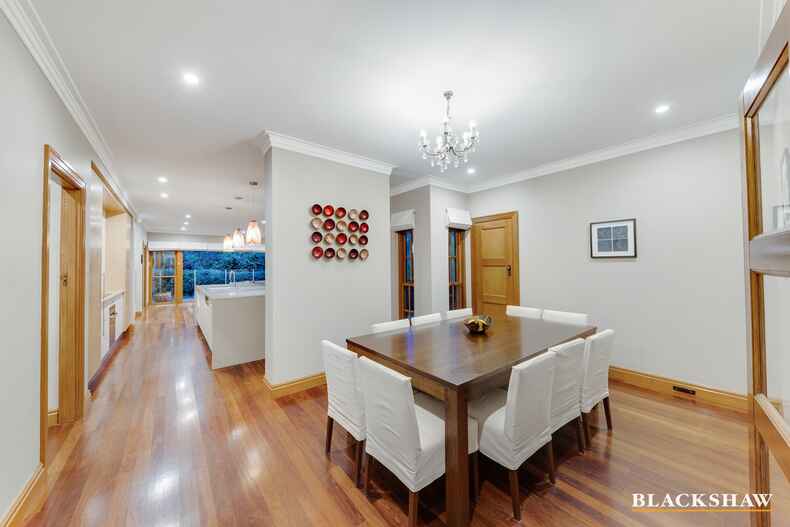 32 Melbourne Avenue Deakin