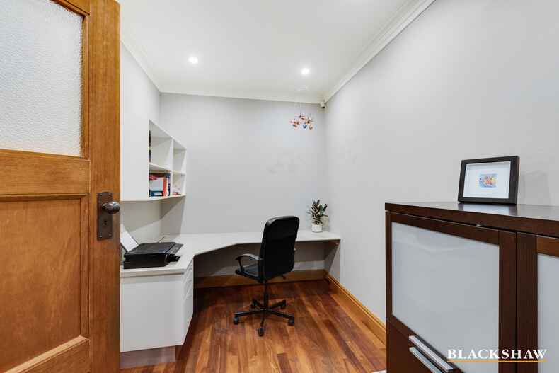 32 Melbourne Avenue Deakin