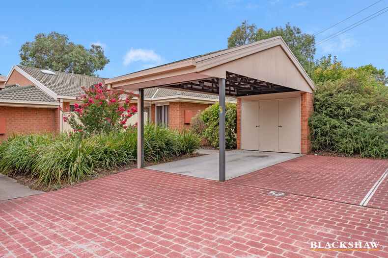 52/15 John Cleland Crescent Florey