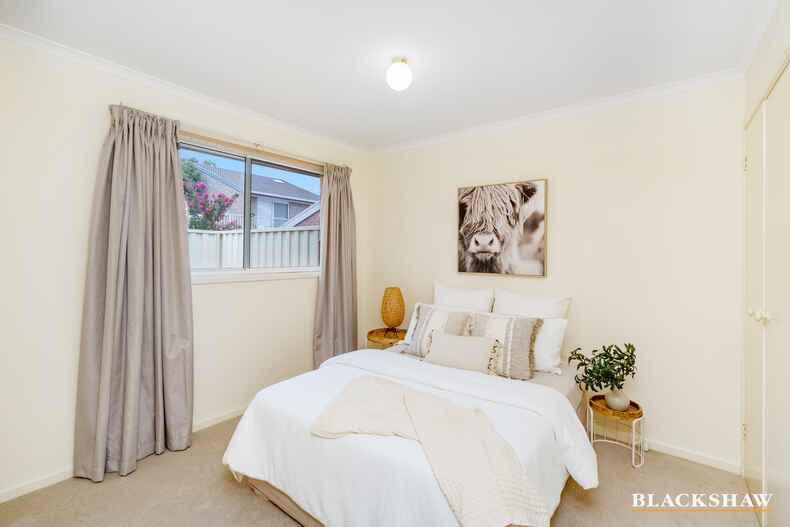 52/15 John Cleland Crescent Florey