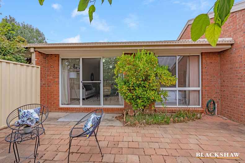 52/15 John Cleland Crescent Florey