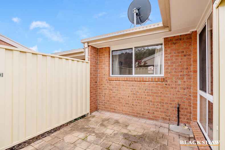 52/15 John Cleland Crescent Florey